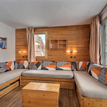 2 Pieces Au Pied Des Pistes, Proche Commerces, Parking Couvert - Fr-1-455-258 *